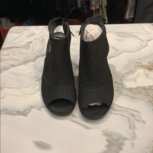 Paul Green chunky heels NEVER WORN